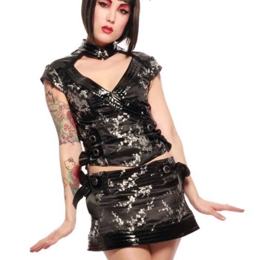 Lip service Fetish “”Tokyo Trix”